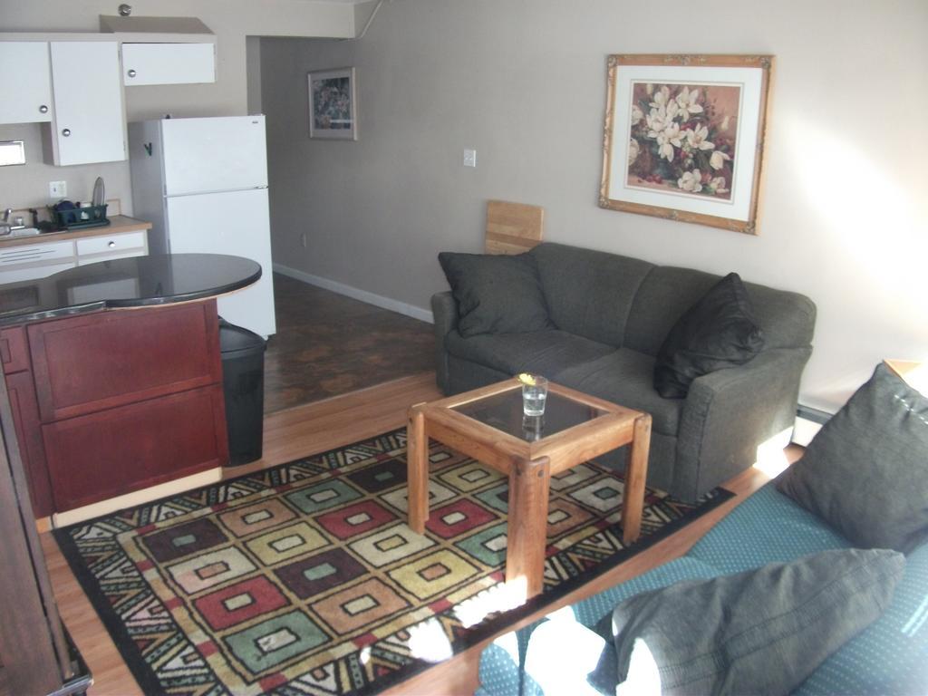 Bent Prop Inn And Hostel Of Alaska - Midtown Anchorage Habitación foto