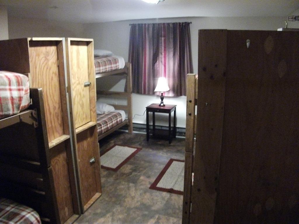 Bent Prop Inn And Hostel Of Alaska - Midtown Anchorage Habitación foto
