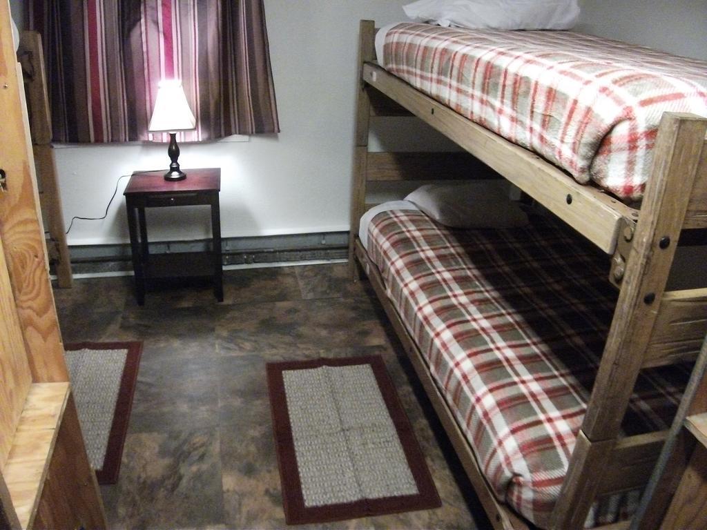 Bent Prop Inn And Hostel Of Alaska - Midtown Anchorage Habitación foto